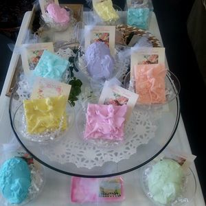 Meet your Posher, Anna louise